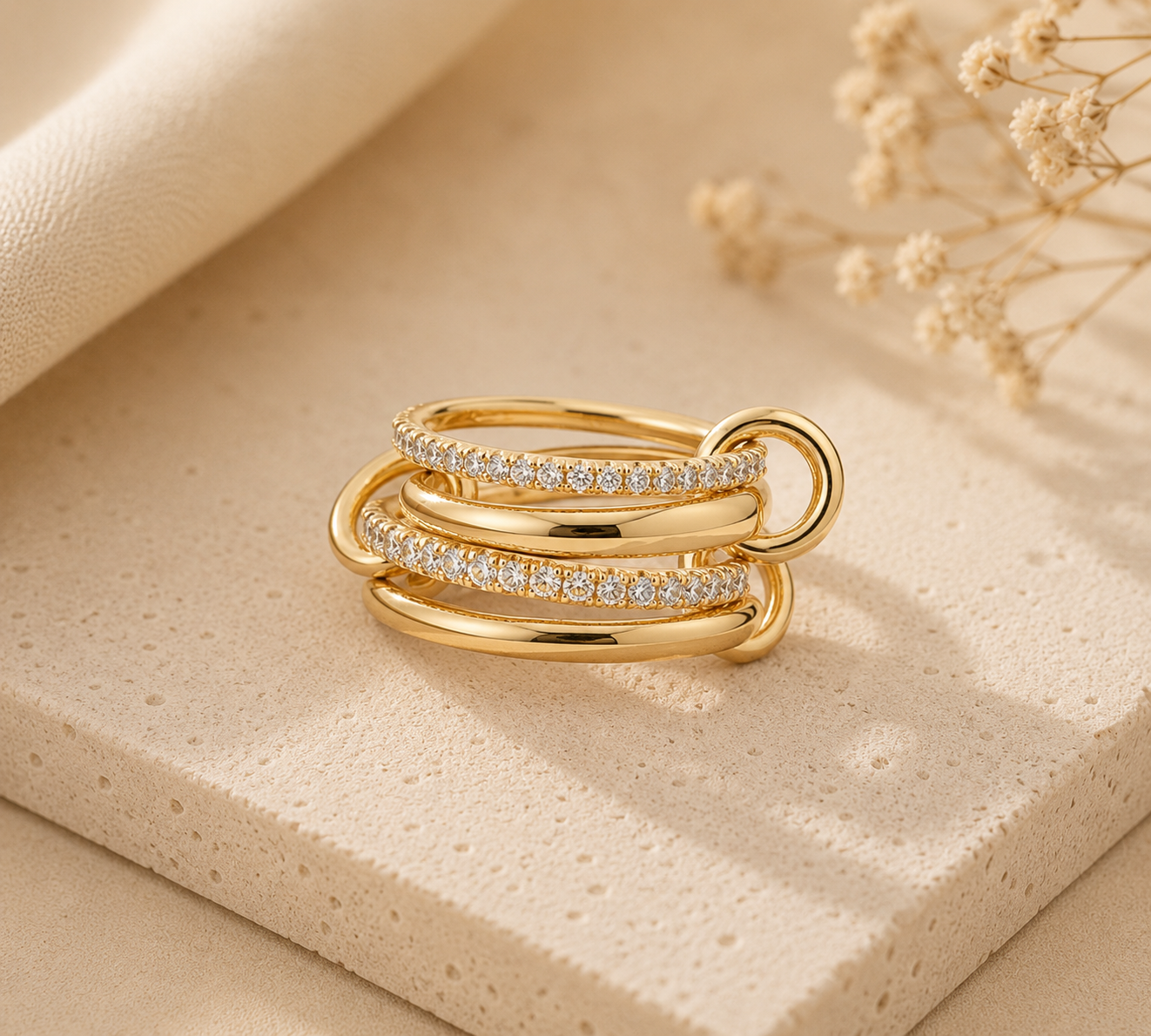 Intertwined Ring in Sterling Silver 925 with Gold Plating – Zirconia Statement Ring