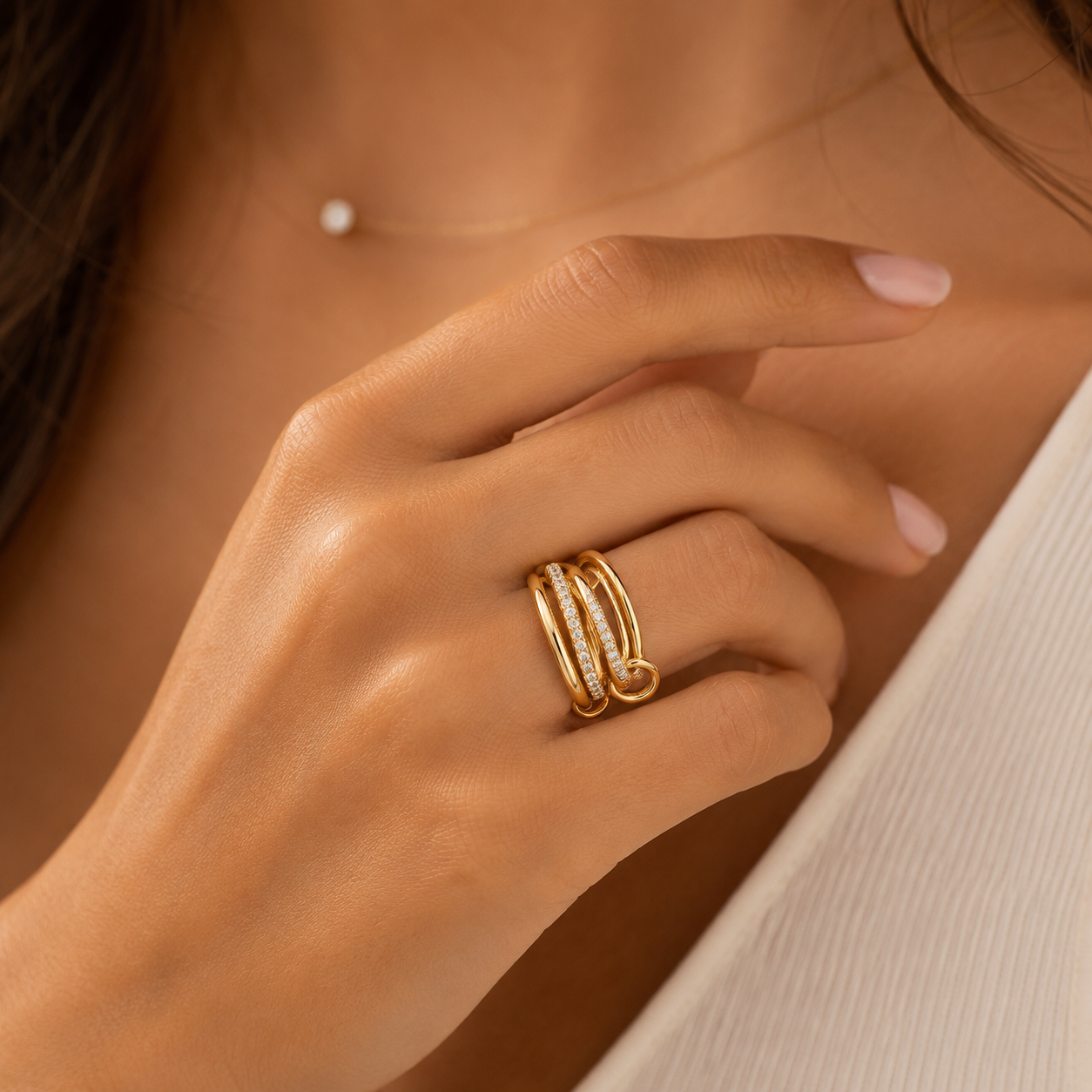Intertwined Ring in Sterling Silver 925 with Gold Plating – Zirconia Statement Ring